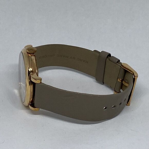 Marc Jacobs MBM1266 Women's Gray Leather Analog Dial Quartz Genuine Watch XX959 - Picture 9 of 12